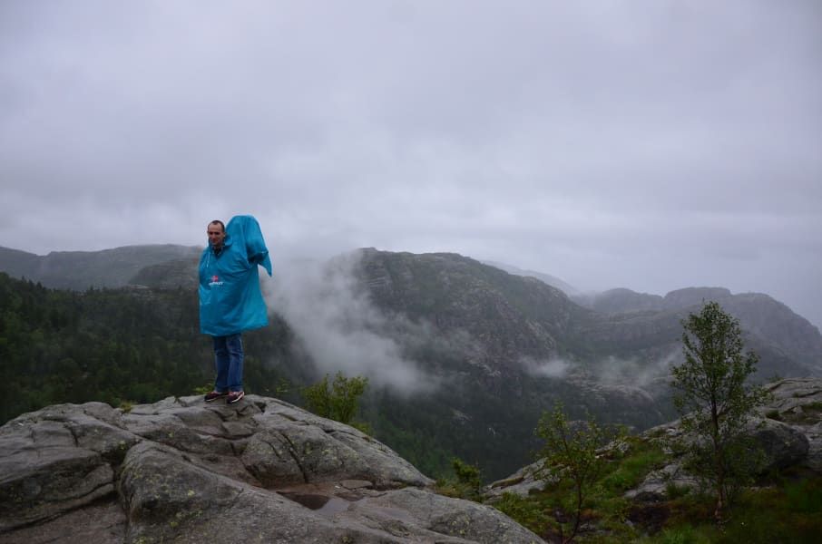 Нелегкие маршруты с легкими детьми: Kjeragbolten, Preikestolen, Trolltunga и Nigardsbreen за 4 дня с двумя детьми в рюкзаках (июль 2017)