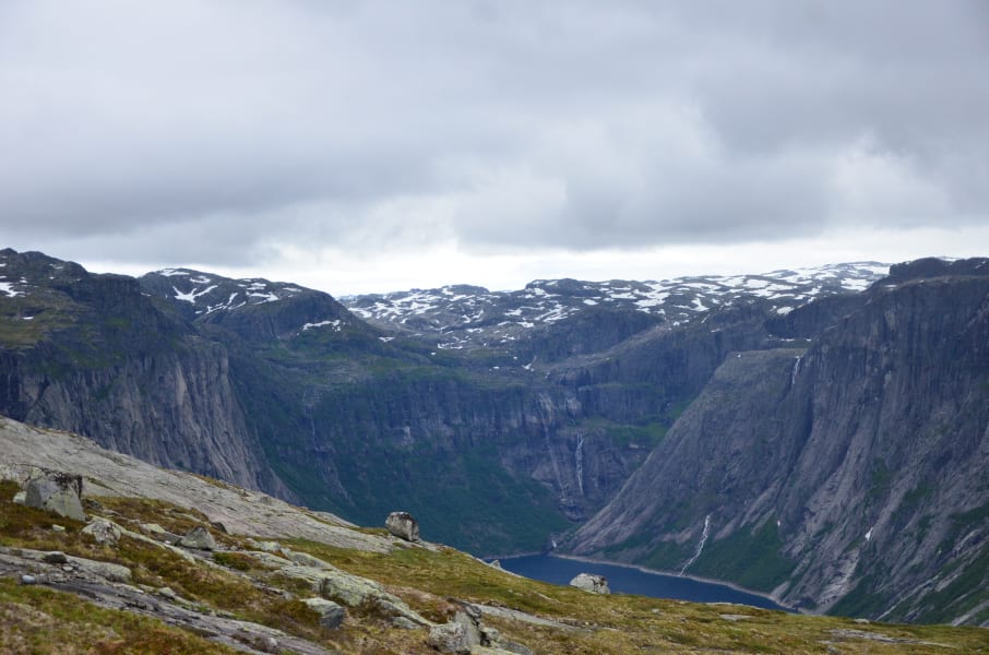 Нелегкие маршруты с легкими детьми: Kjeragbolten, Preikestolen, Trolltunga и Nigardsbreen за 4 дня с двумя детьми в рюкзаках (июль 2017)