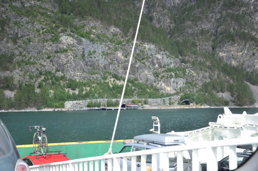 Нелегкие маршруты с легкими детьми: Kjeragbolten, Preikestolen, Trolltunga и Nigardsbreen за 4 дня с двумя детьми в рюкзаках (июль 2017)