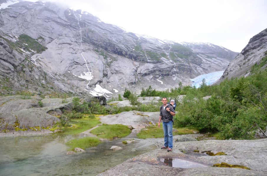 Нелегкие маршруты с легкими детьми: Kjeragbolten, Preikestolen, Trolltunga и Nigardsbreen за 4 дня с двумя детьми в рюкзаках (июль 2017)