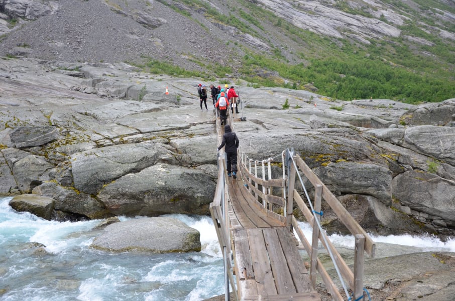 Нелегкие маршруты с легкими детьми: Kjeragbolten, Preikestolen, Trolltunga и Nigardsbreen за 4 дня с двумя детьми в рюкзаках (июль 2017)