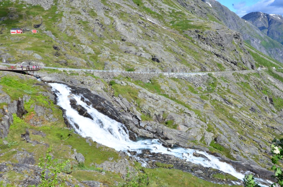 Нелегкие маршруты с легкими детьми: Kjeragbolten, Preikestolen, Trolltunga и Nigardsbreen за 4 дня с двумя детьми в рюкзаках (июль 2017)