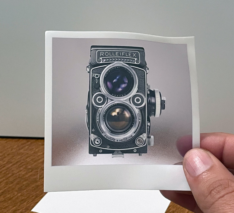 No matter what business you run, giving your stickers the Polaroid effect immediately makes them stand out from the rest!