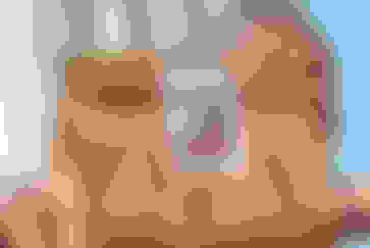 Custom seal labels on roll for packaging and branding by Jukebox