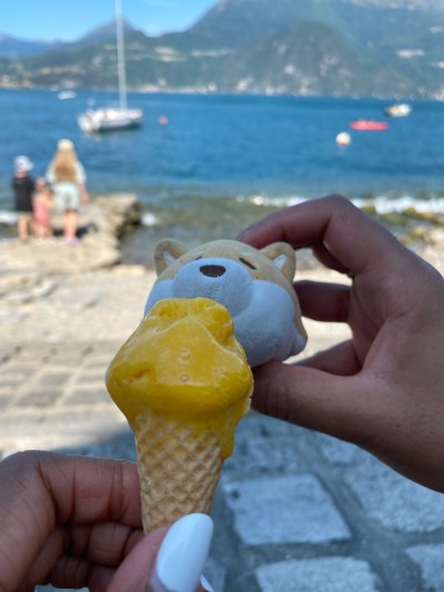 Enjoying a passionfruit sorbetto in Varenna
