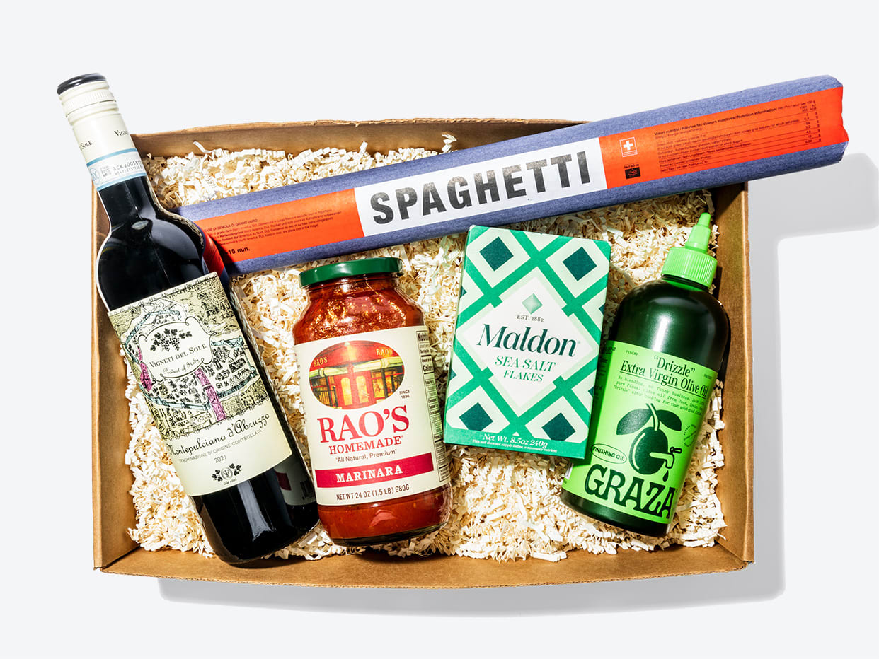 Product Name For the Love of Pasta & Wine Gift Box