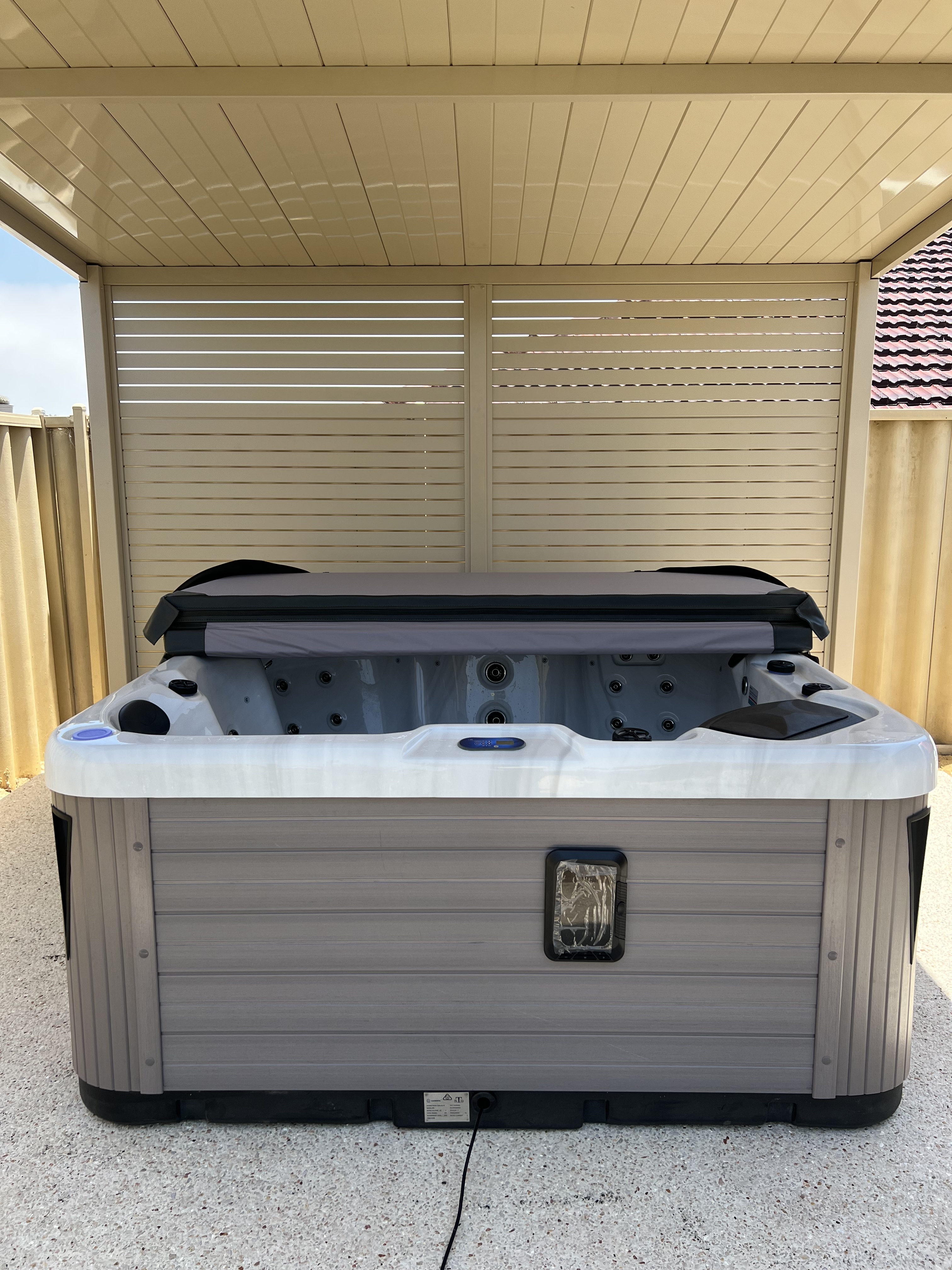 Low Maintenance Eco Cabinet