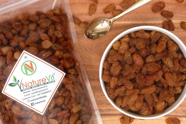 NatureVit Munakka Raisins – King Size, Seeded, Premium Dry Fruits 300g