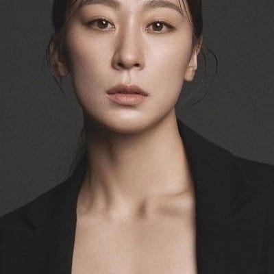 Jo Ji-seung gallery 1