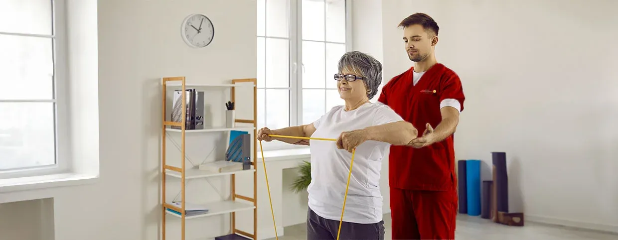 أهمية العلاج الطبيعي لكبار السن