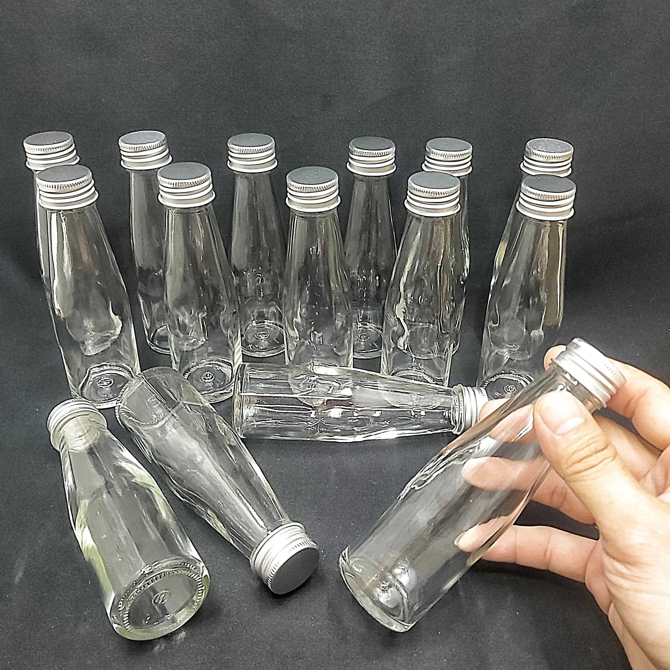 Chai Thủy Tinh - Giải Pháp Đóng Gói An Toàn và Tiện Lợi Từ Miga Việt Nam