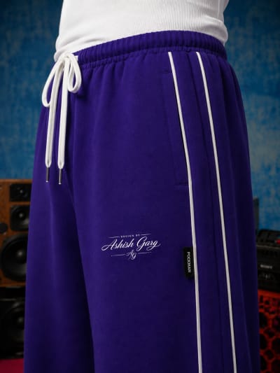 Trackpants