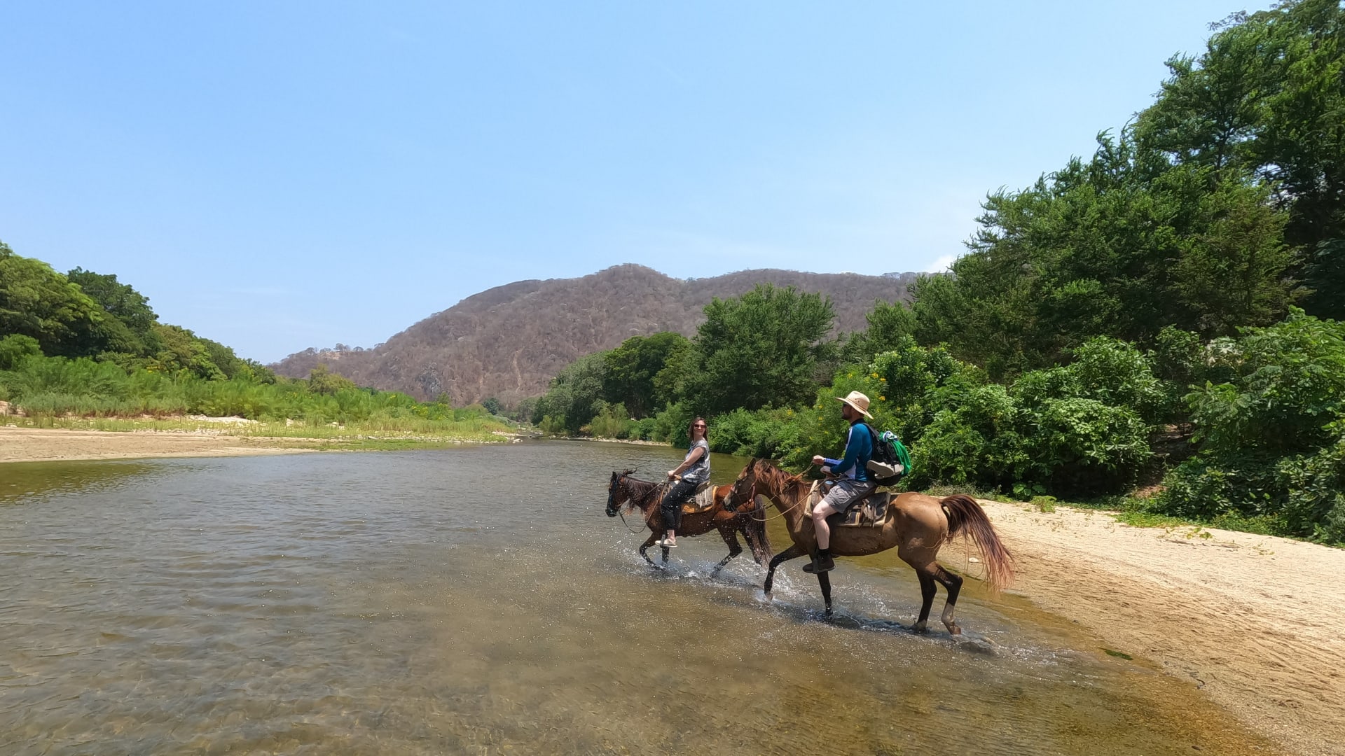 Lush green landscape around San José de Manialtepec village