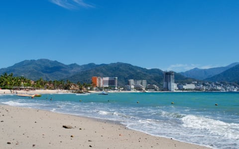 Puerto Escondido vs Puerto Vallarta: Which Is Right for You?