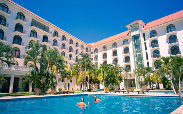 Caracol Plaza
