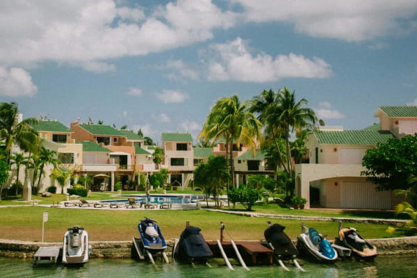 Design-Forward 2BR Villa with Private Pool NEW