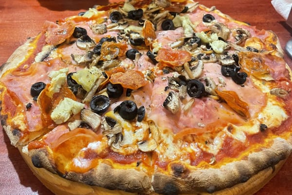 La Capricciosa Pizzería Artesanal