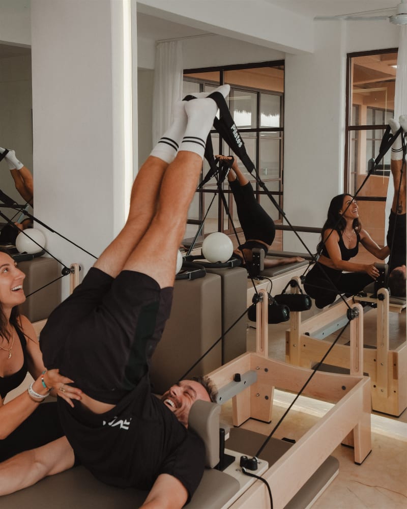 Acroyoga partner acrobatics yoga Puerto Escondido wellness