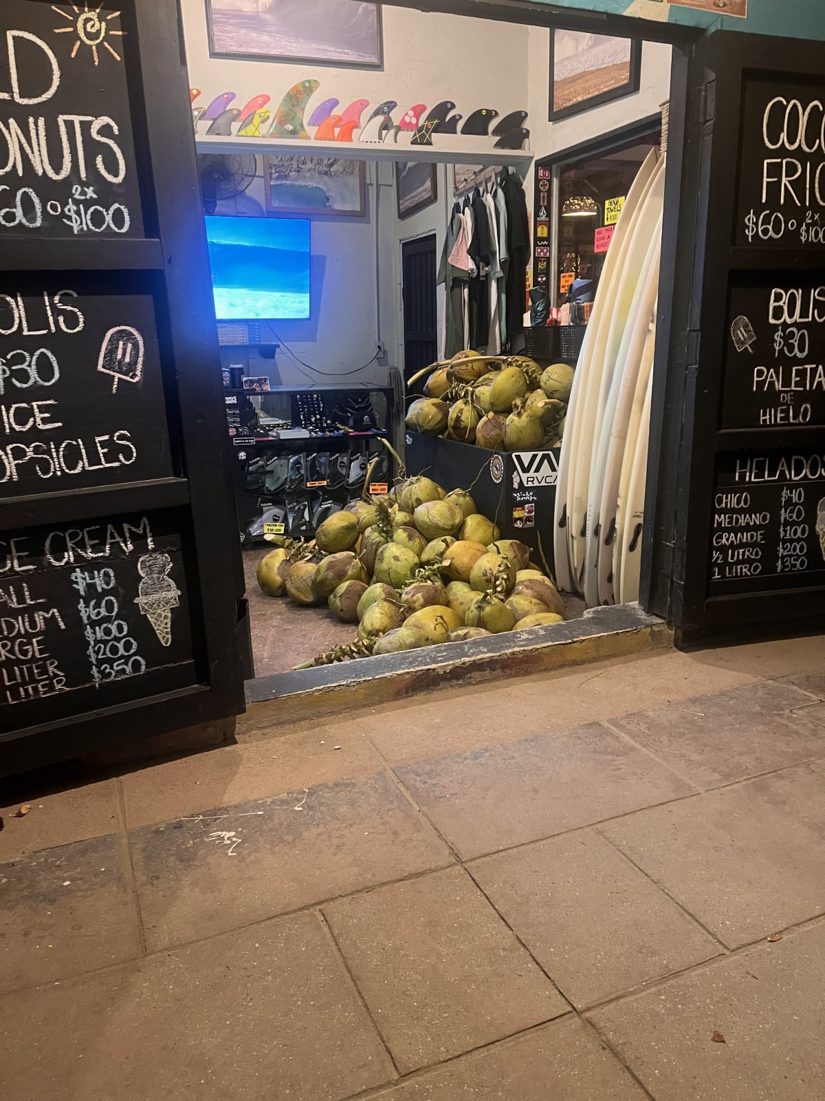 Alua Surf Shop