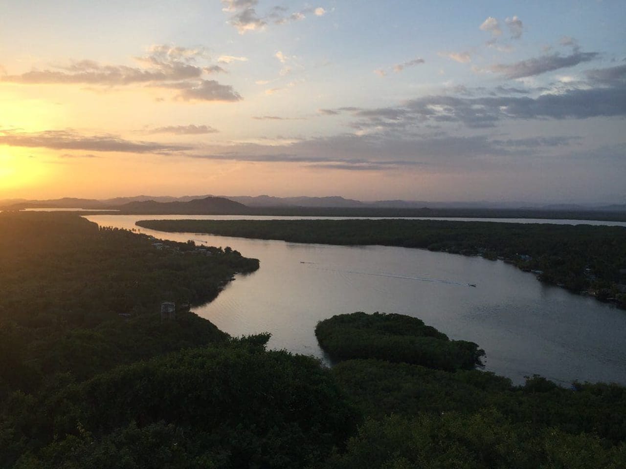 Visita Lagunas de Chacahua desde Puerto Escondido