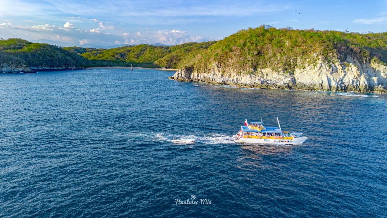 7 Bays of Huatulco Tour 1