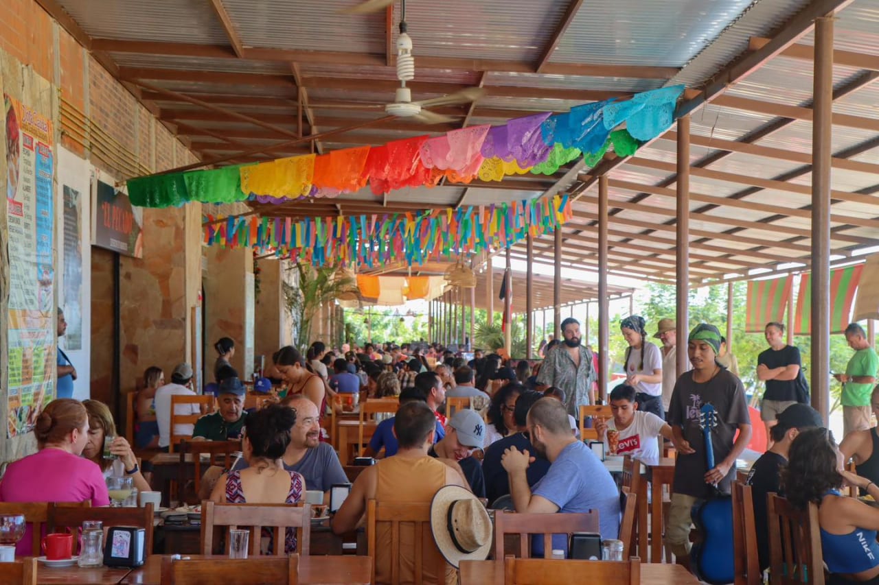 Shopping in Puerto Escondido: Markets, Boutiques & Souvenirs