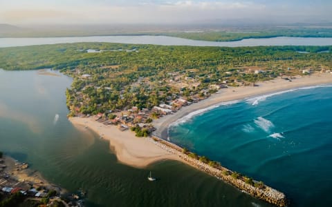 Puerto Escondido and Huatulco: Two Oaxacan Coast Destinations That Perfectly Complement Each Other