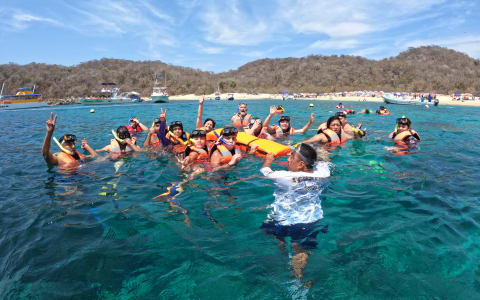 7 Bays of Huatulco Tour