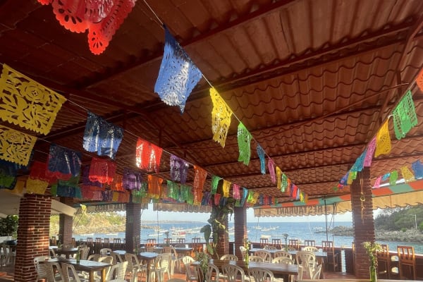 Terraza Junto al mar en las rocas