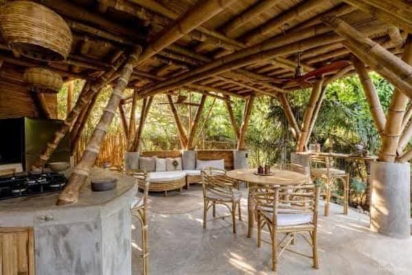 Bamboo Tree House romantic & luxury retreat