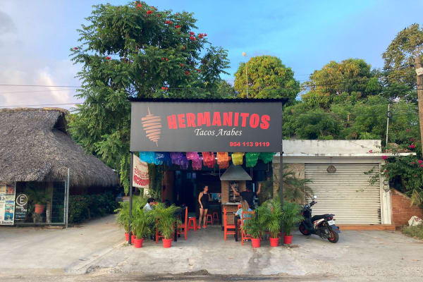 Hermanitos Tacos Árabes