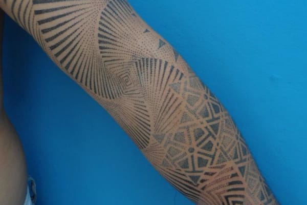 NAKED TATTOO