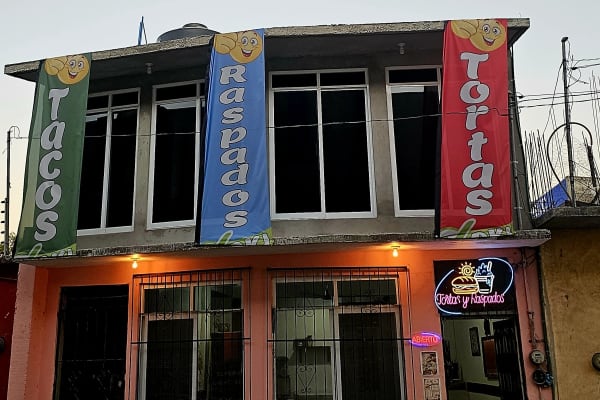 Martinis Tortas y Raspados del Camino real