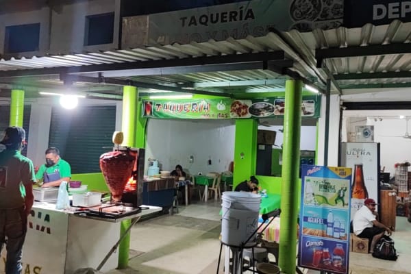 Taqueria Uno y Más