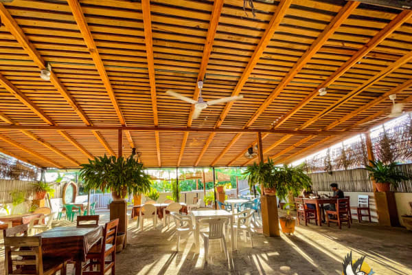 El merlinazo- botana, cerveza y mezcal