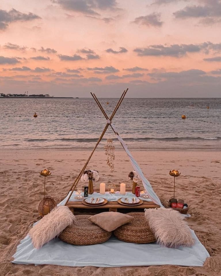 Picnic Romántico con Vista al Mar 10
