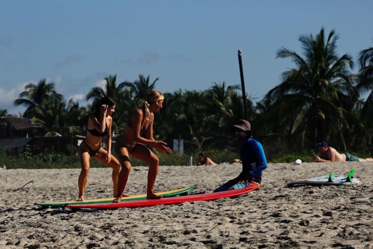 surf school in la punta