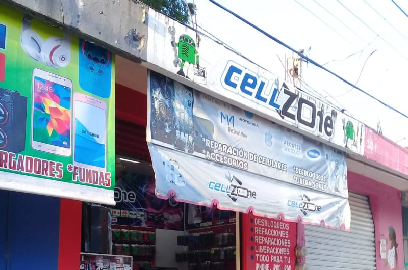 CellZone Taller de Reparación Celular — photo 1