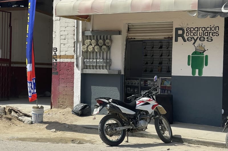 Reparación de celulares Los Reyes — photo 1