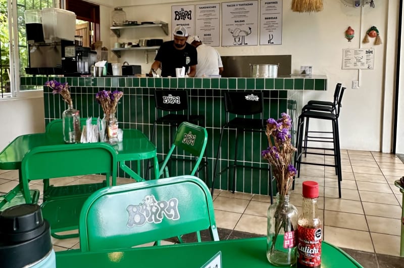 La Barra Deli — photo 1