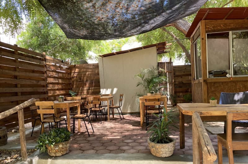 El Lugar / Yiamas — photo 1