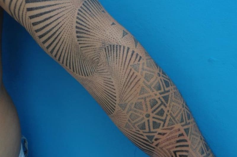 NAKED TATTOO — photo 1