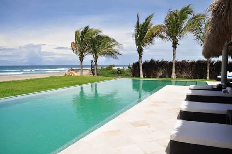 Casa Del Mar is a luxury oceanfront villa located in Puerto Escondido — photo 3