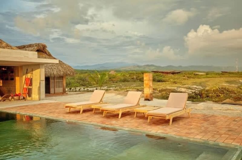 Exclusive Beach front, 5 bedroom house, exclusive beach, peace, nature lovers. — photo 1