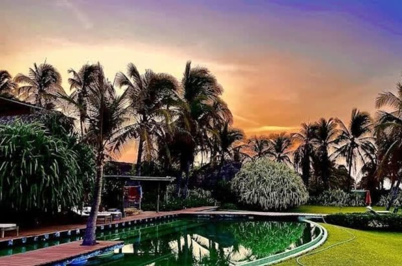Rate by room, Pto Escondido best high class Villa on the beach, Thai Style. — photo 1