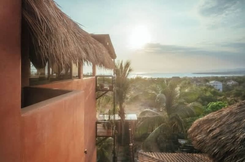 Penthouse with pool & ocean view — photo 2