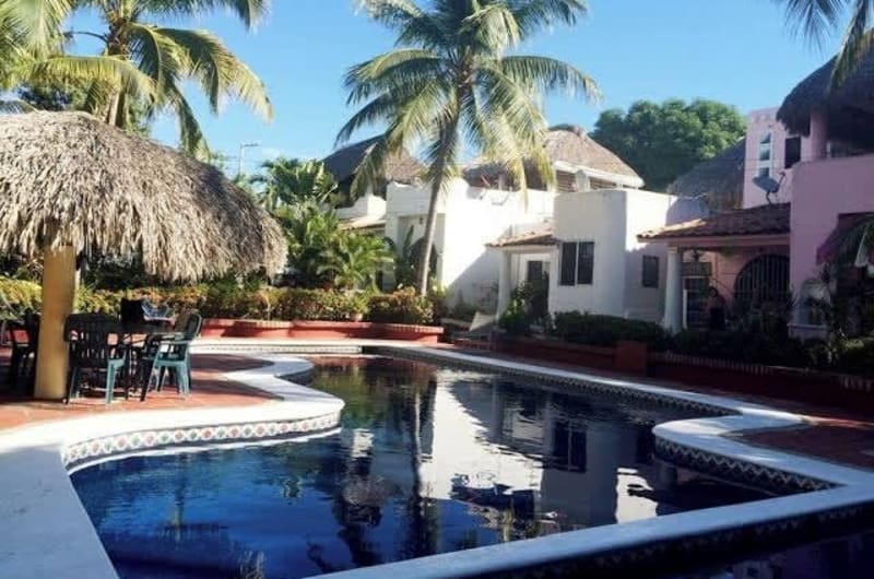Perfect 3 bedroom 2 bathroom house with swimming pool in Puerto Escondido — photo 1