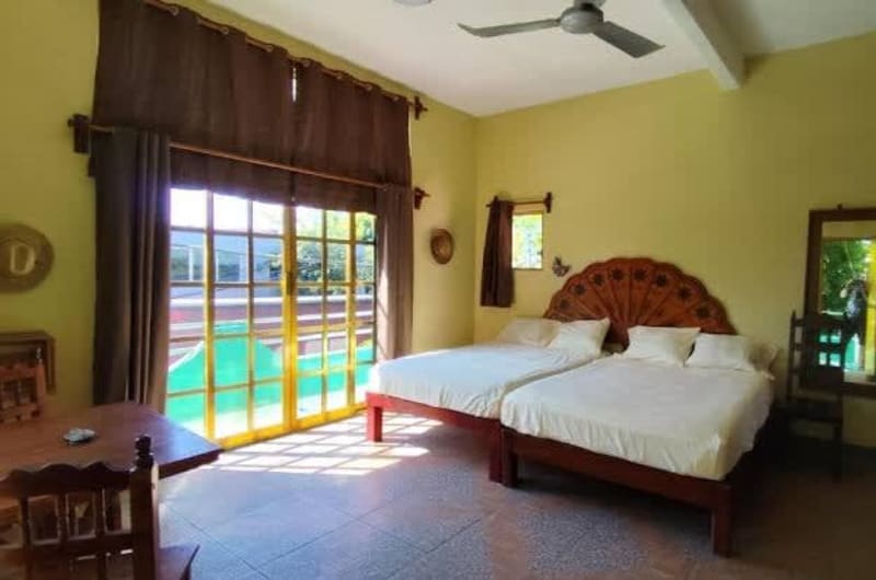 Jungle Palace by Santaella - Family Room with Garden View — photo 2