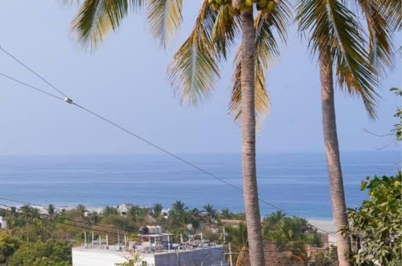 Ocean View King Suite 3 @ Casa Victoria, Zicatela — photo 3