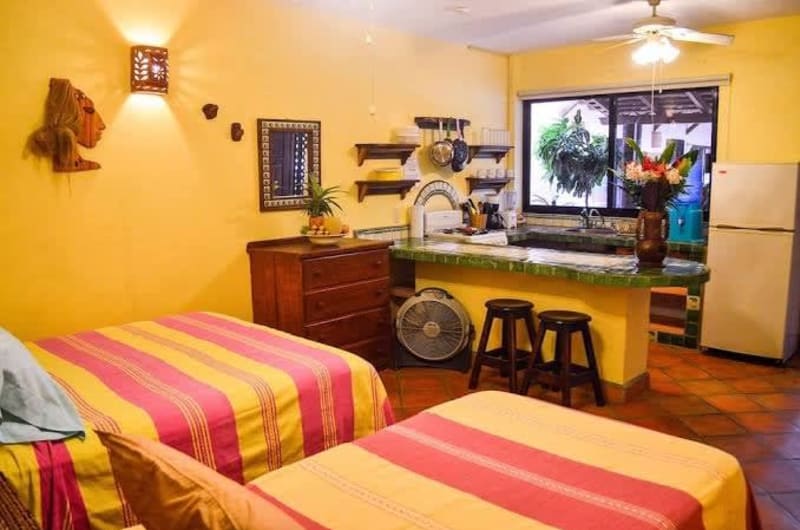Hidden gem of Puerto Escondido, pool-side apt, 1min walk to beach, patio, yoga — photo 1